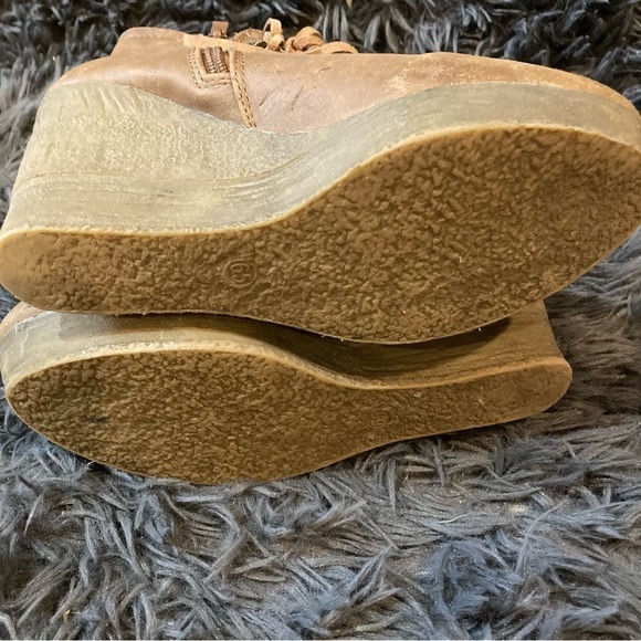 Ladies Tan Fringe Wedge Bootie - Picture 2 of 10